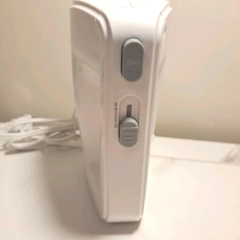 Mainstays 5-Speed Corded Hand Mixer with 2 Beaters Open Box Tested Working!